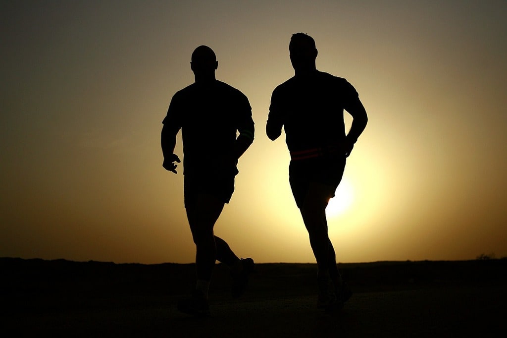 Conseils pour allier sport et alimentation pour des résultats optimaux